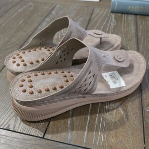 Atalina Comfort Slip on Sandal, Women's Size 9, NWT